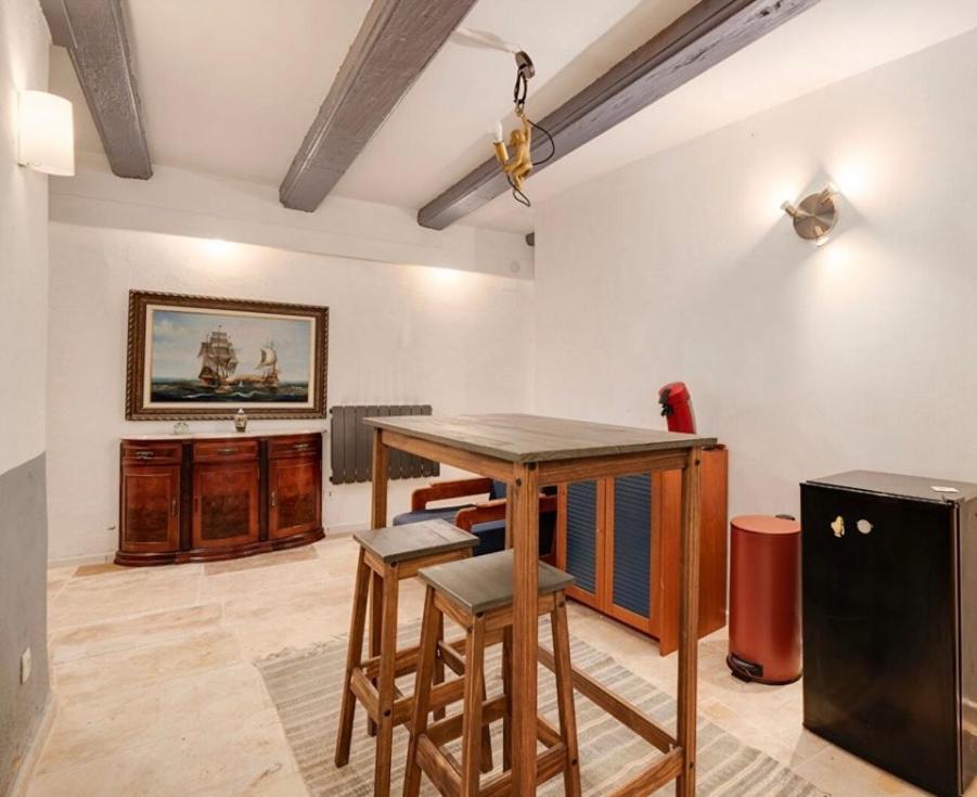 Rent Big Room With Breakfast Free In Old City Nancy Eksteriør bilde
