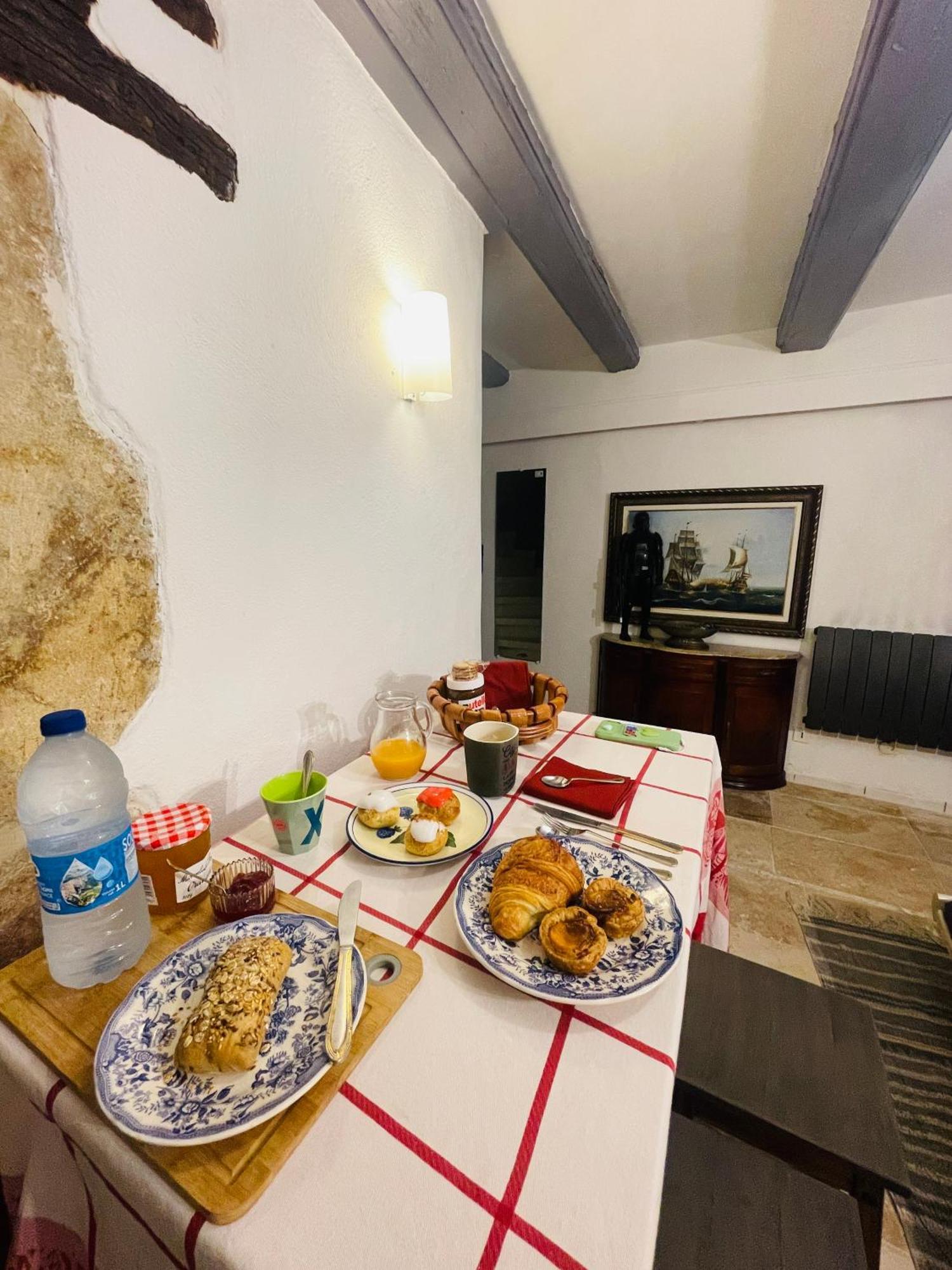 Rent Big Room With Breakfast Free In Old City Nancy Eksteriør bilde