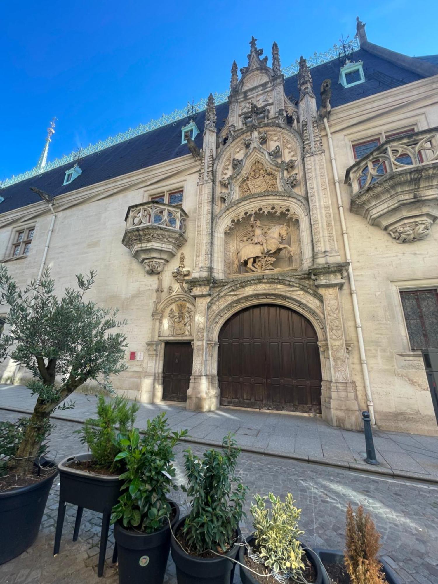 Rent Big Room With Breakfast Free In Old City Nancy Eksteriør bilde