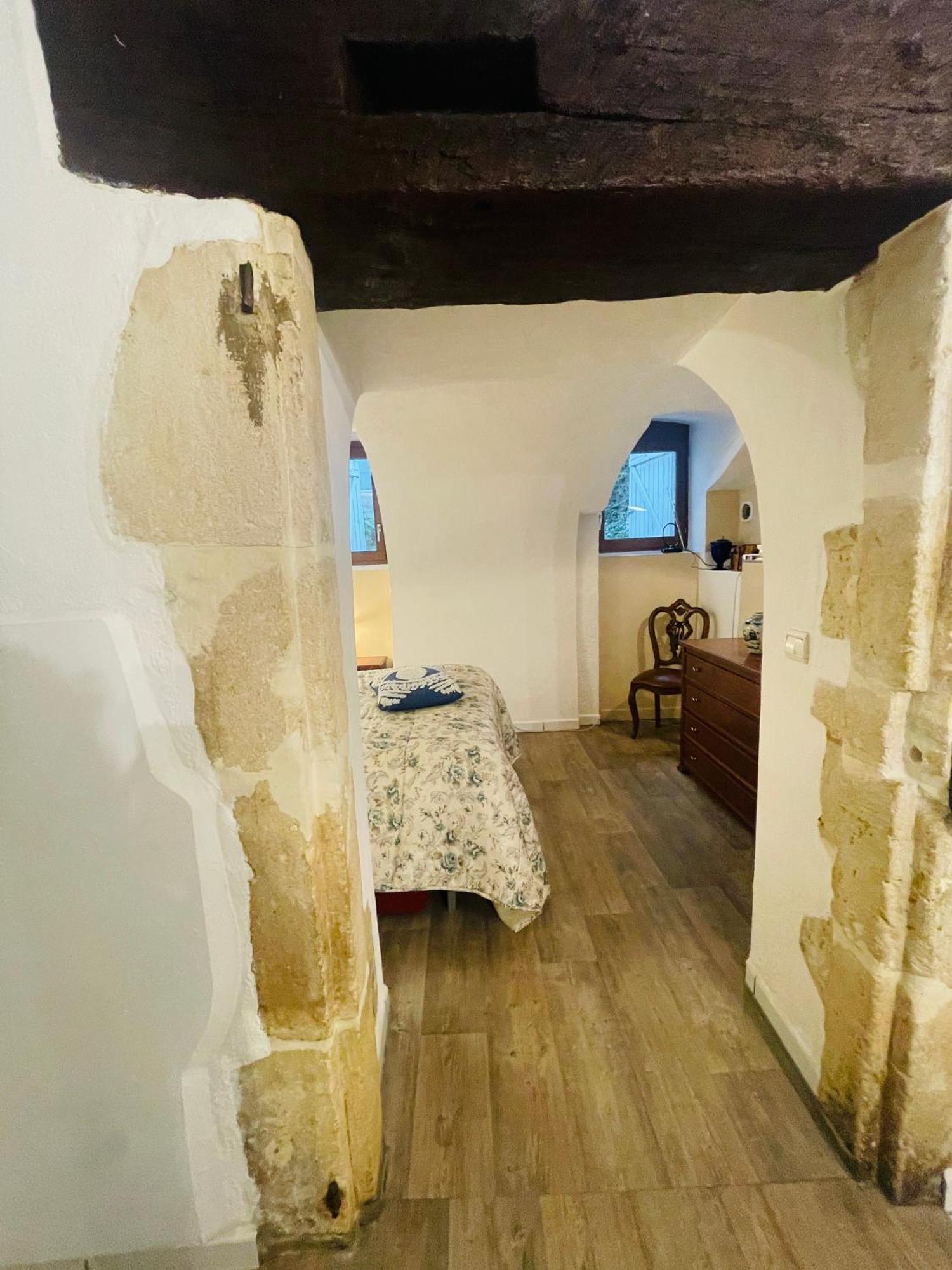 Rent Big Room With Breakfast Free In Old City Nancy Eksteriør bilde